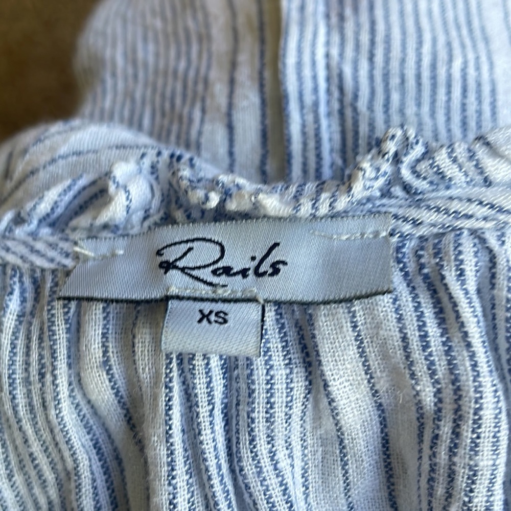 2 Rails Linen tops - Picture 6 of 8